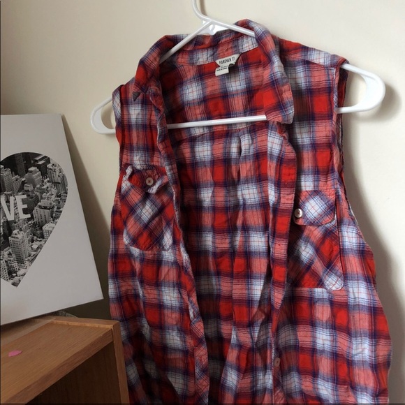 Top - Picture 2 of 2